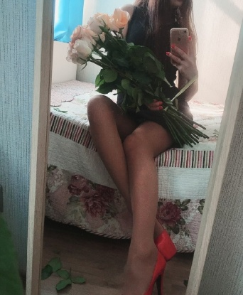 💋💞 Страстная и чувственная, я создам атмосферу полного расслабления и наслаждения.
Мои услуги включают классический секс, минет, эротический массаж и многое другое - всё, чтобы доставить тебе незабываемый опыт. 😍💦
Буду рада встрече с щедрым и ухоженным джентльменом. Звони и не пожалеешь! 📞💕
Отзывы о моей работе говорят сами за себя - мои клиенты всегда возвращаются к моим нежным объятиям. 💌🥰
Посмотри мои фото в профиле, и ты поймешь, что ты не сможешь устоять перед моими прелестями. 😉💃
Жду встречи с тобой в Москве, чтобы воплотить в реальность все твои самые сокровенные фантазии. 🌟✨ Кира